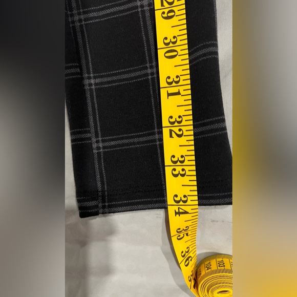 Black /white maternity pants! Super cute! - Picture 3 of 8